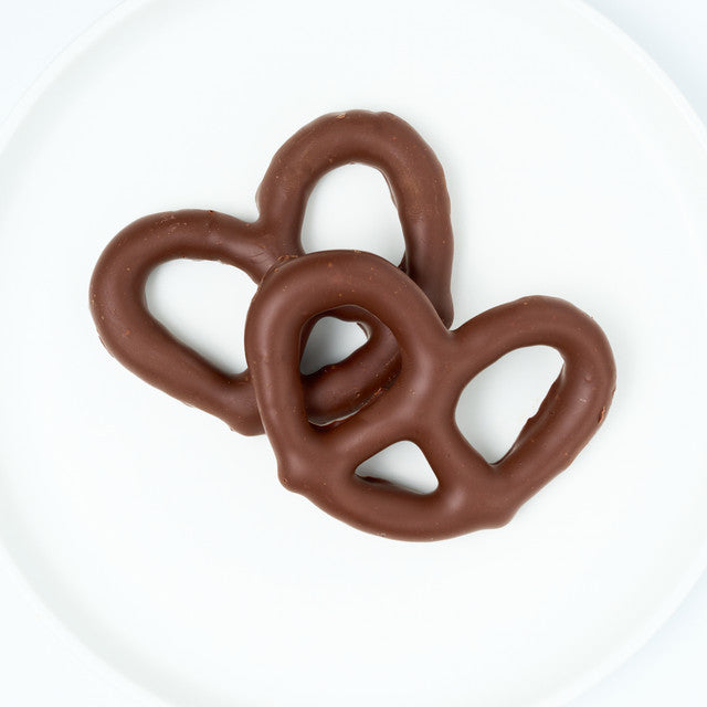 Dark-Chocolate-Covered-3-Ring-Pretzel
